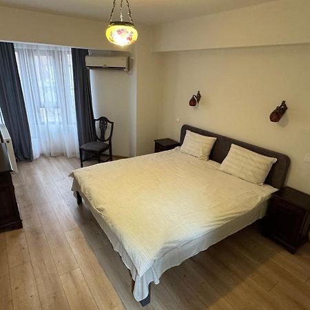 Hotel Majestic Iasi Extérieur photo