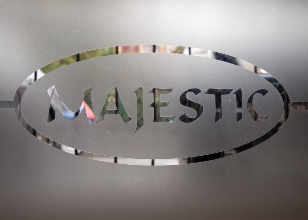 Hotel Majestic Iasi Extérieur photo